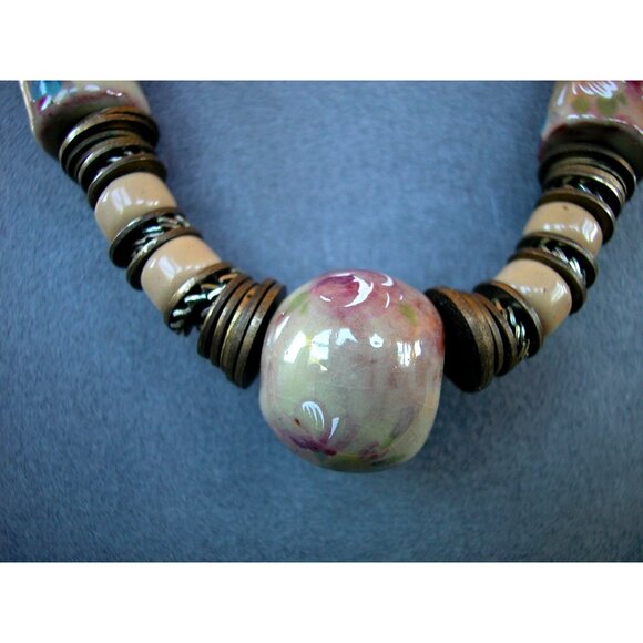 Vintage Handcrafted Floral Beaded Necklace With Ceramic & Metal Accents - Picture 5 of 5